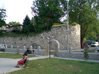 The old walls of Kaçanik (Photo: Robert Elsie, June 2007)
