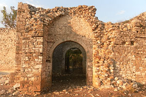 Entrance to the fortress of Libohova (Photo: Robert Elsie, October 2012).