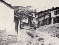 "Houses in Prizren" (Photo: Gabriel Louis Jaray, 1913)
