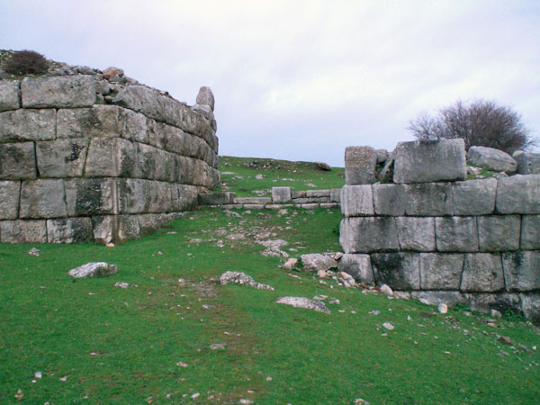 The Fortress of Lezha (Photo: Robert Elsie, March 2008)