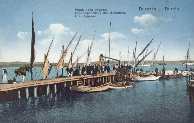 The customs wharf in Durrës. Postcard, ca. 1914.