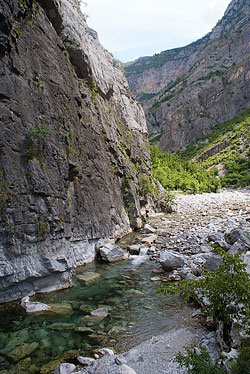 The gorge of Kelmendi (Photo: Ismail Gagica, August 2011).