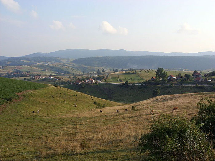 Landscape in Peshter, in the Sandjak of Novi Pazar (Photo: Julian Nitzsche, July 2008).