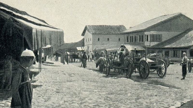 "Peja: the market" (Photo: Gabriel Louis-Jaray, 1909).