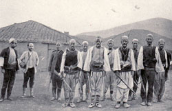 Albanian tribesmen in Kukës (Photo: Gabriel Louis-Jaray, 1912).