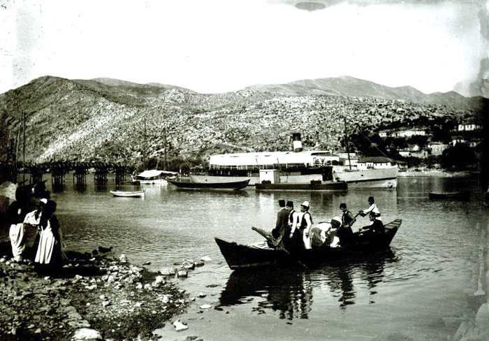 Steamer on Lake Shkodra (Photo: Marubi, ca 1900).