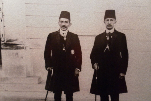 Mortal enemies: Hasan bey Prishina (l.) and Ahmet bey Zogu (r.).