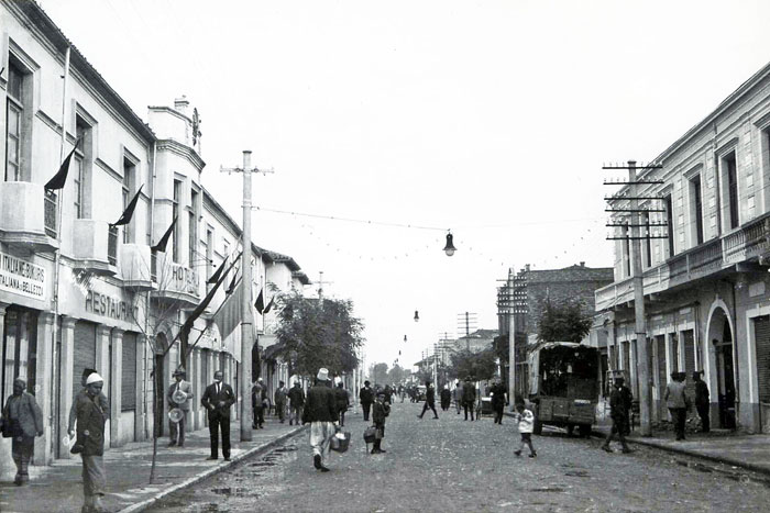 Tirana, Rruga Mbretërore (Photo: Shan Pici, 1929).