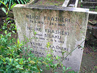 Grab des Mehdi Frashëri in Rom (Foto: Robert Elsie, März 2011).